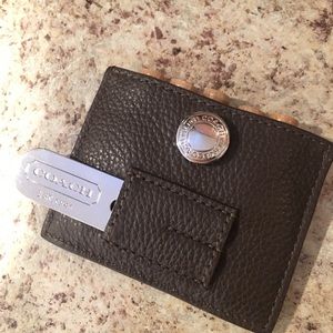 Coach golf teeth Holder